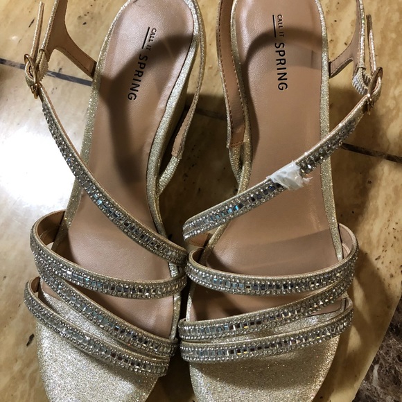 Shoes - Picture 7 of 8